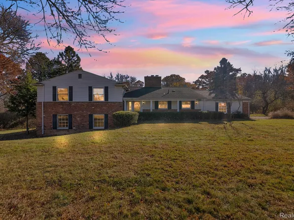 4265 Pine Tree Trl, Bloomfield Hills, MI 48302