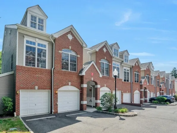 4 De Bruyle Ct, Hawthorne Boro, NJ 07506
