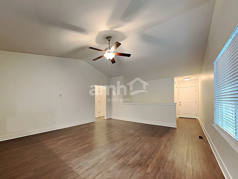 1742 E Shadow Dr — Photo 6