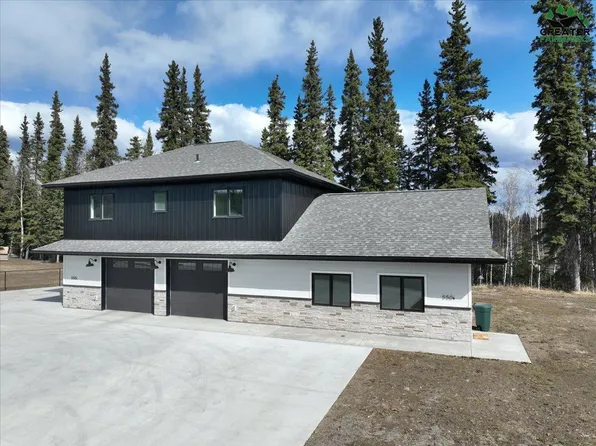 550 W Pointe Cir, Fairbanks, AK 99709