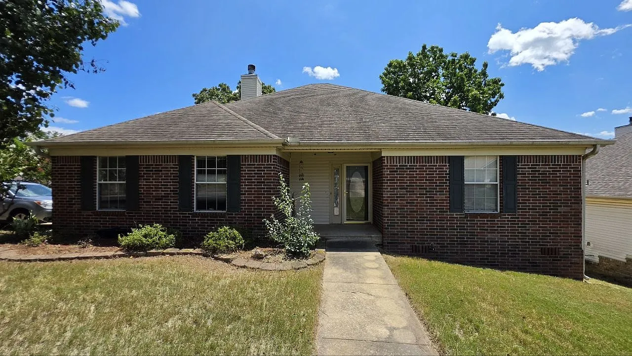 3 bed, 1665 sqft, $2,000 — Photo 1