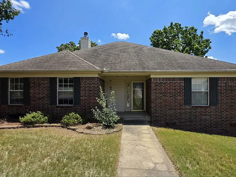 35 Springridge Dr — Photo 1