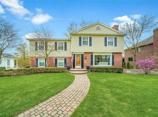 173 N Glengarry Rd, Bloomfield Hills, MI 48301