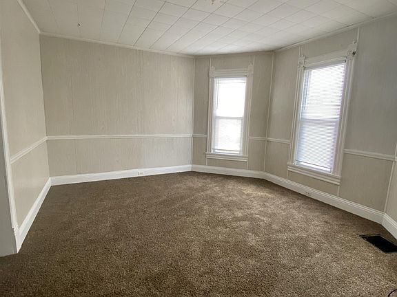 3rd image of 217 Tompkins St #1
