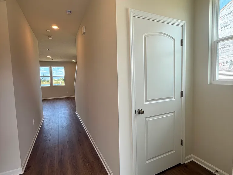 3802 Sterling Dr — Photo 5