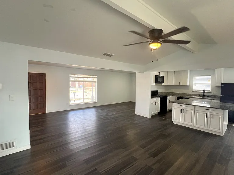 742 Royal Oaks Dr — Photo 1