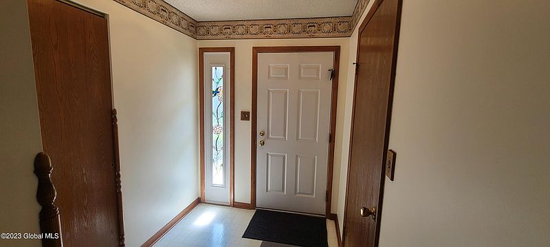 4th image of 401 Greenwich Drive #1