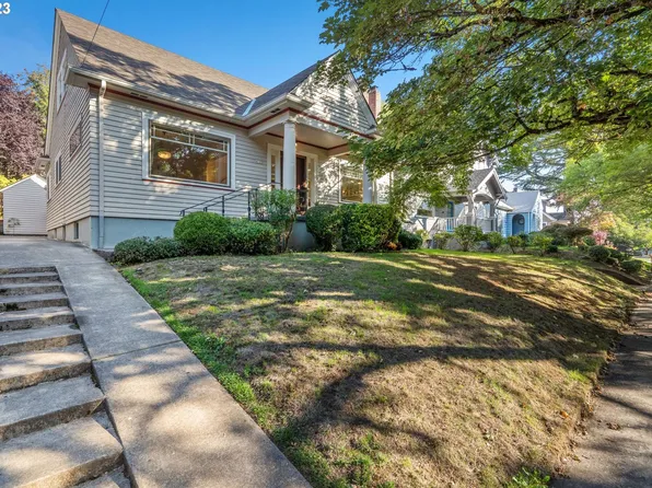 4105 NE Hassalo St, Portland, OR 97232