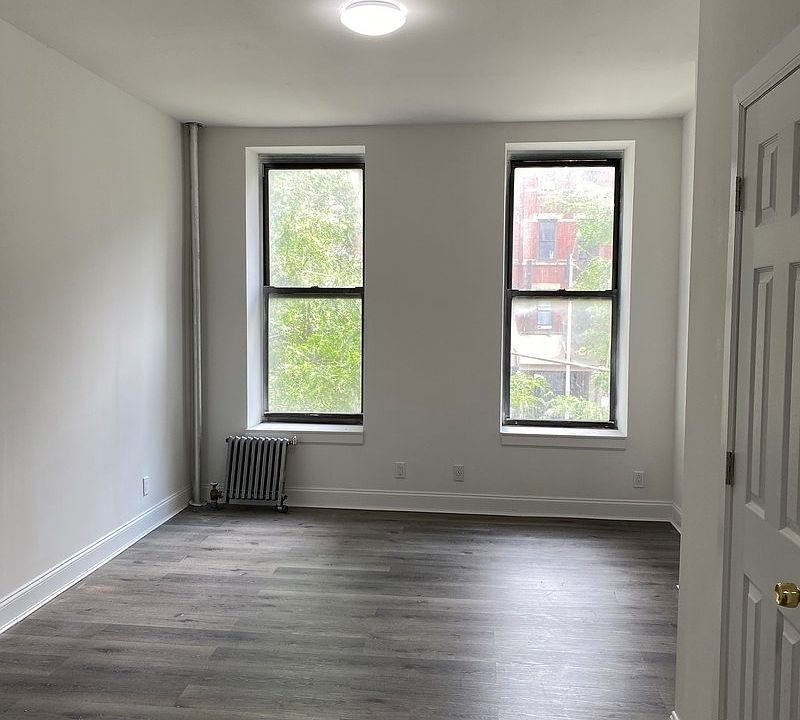 1st image of 1576 3rd Ave #2