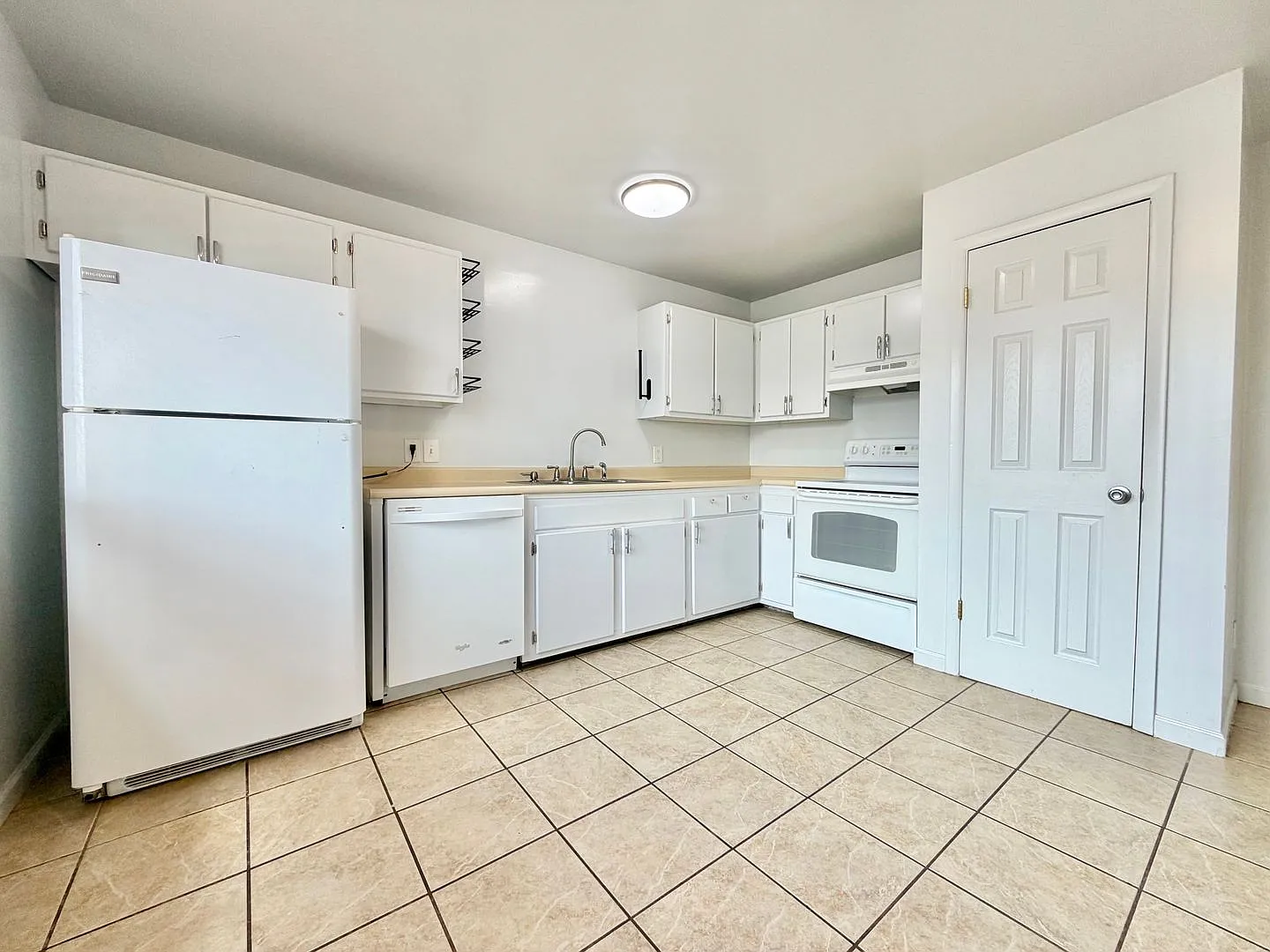 Spacious Pet-Friendly Home with Dual Living Areas & Large Backyard — Photo 3