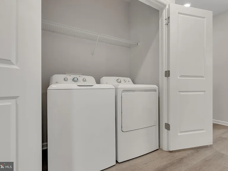 35 Wildflower Ln — Photo 6
