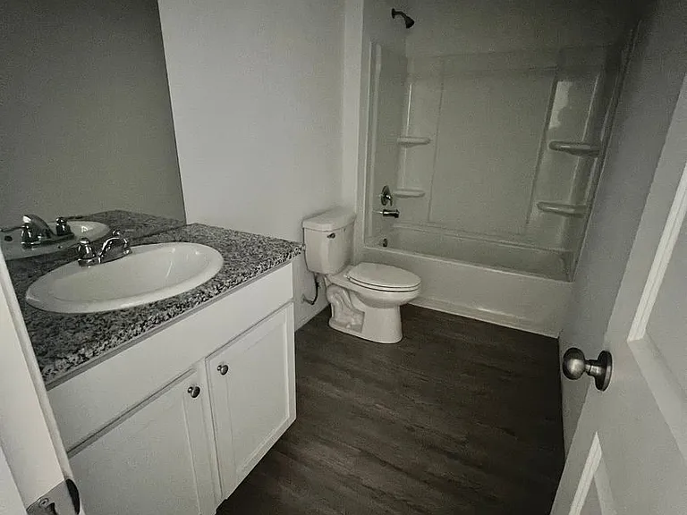 2822 Millikan Dr — Photo 8