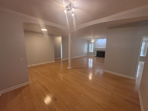 3rd image of 90 Pine Vista Dr