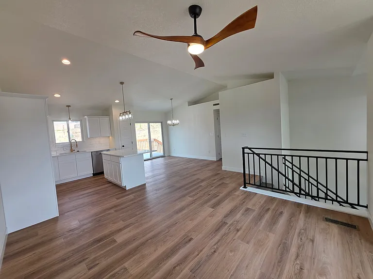 5328 Silverton St — Photo 6