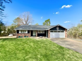 2 Bampton Ln, Bella Vista, AR 72714