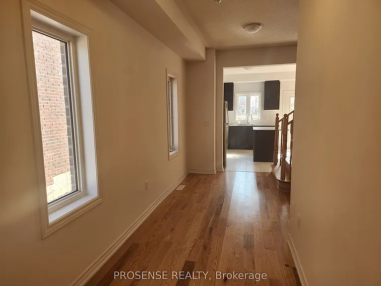 435 Van Dusen Ave — Photo 7