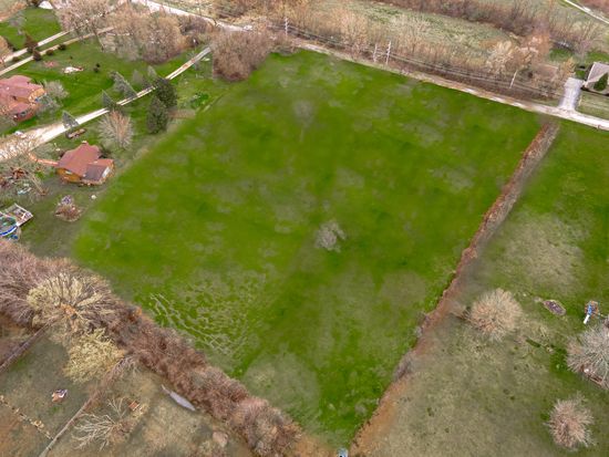 2010 W Loves Ln, Crete, IL 60417