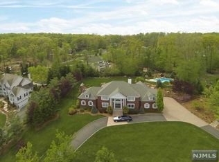 510 Kings Pointe Trl, Franklin Lakes, NJ 07417