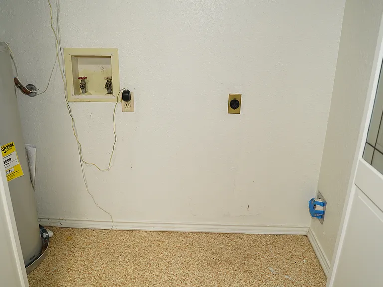 5011 Melbourne Dr #1 — Photo 13