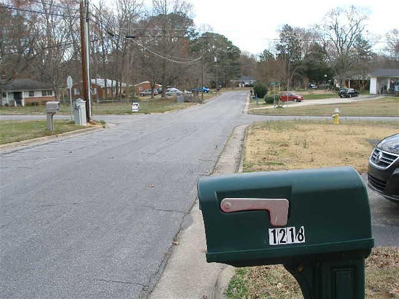 2nd image of 1218 Southerlund Rd