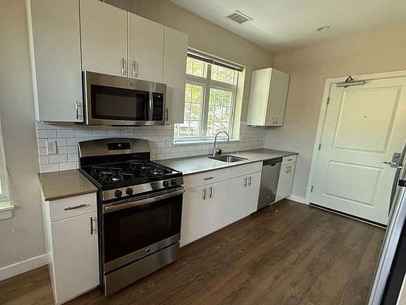 2nd image of 11 Alder St #4-2D