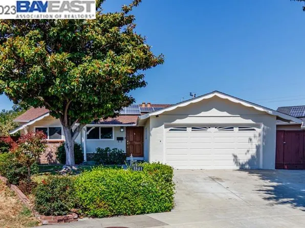 1541 Fry Ln, Hayward, CA 94545