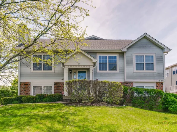 181 Holiday Ln, Hainesville, IL 60073