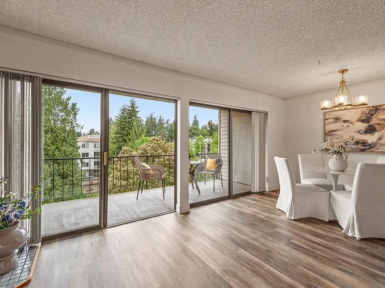 321 Bellevue Way SE #403 — Photo 10
