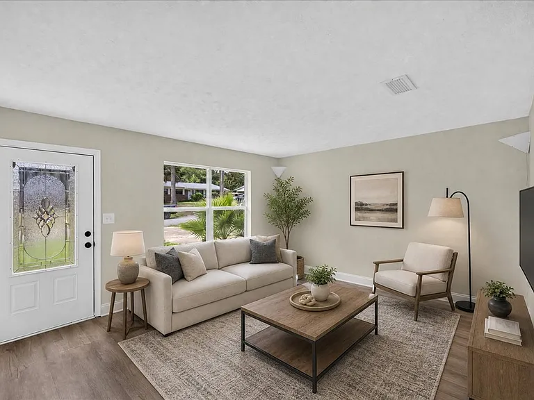 213 Amellia Pl — Photo 5