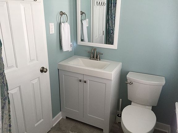 5th image of 9205 Crystal Pointe Pl