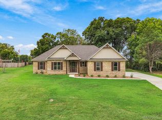 811 Winding Wood Dr, Wetumpka, AL 36093