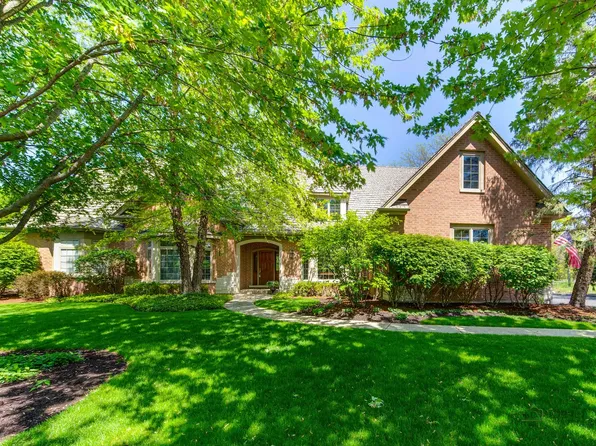 421 Farrington Dr, Lincolnshire, IL 60069