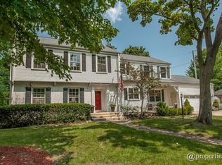 1716 Isabella St, Wilmette, IL