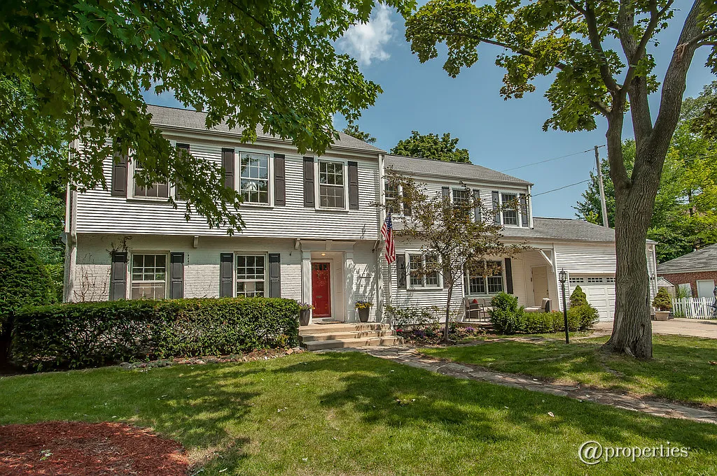 1716 Isabella St photo 1