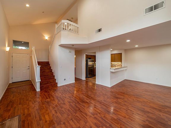 3rd image of 81 Mirabelli Cir