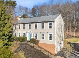 105 Valley Forge Dr, Cranberry Township, PA 16066