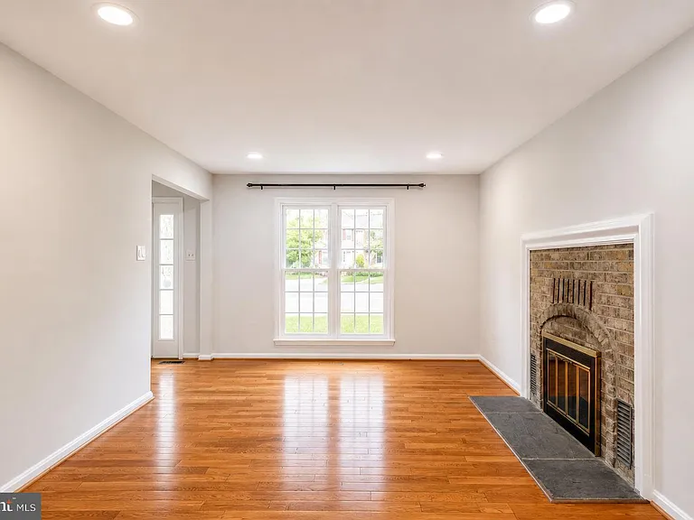 11 Noblewood Ct — Photo 7