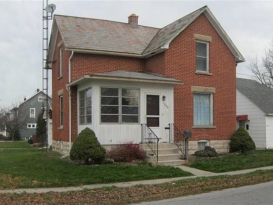 1st image of 1002 Pine St
