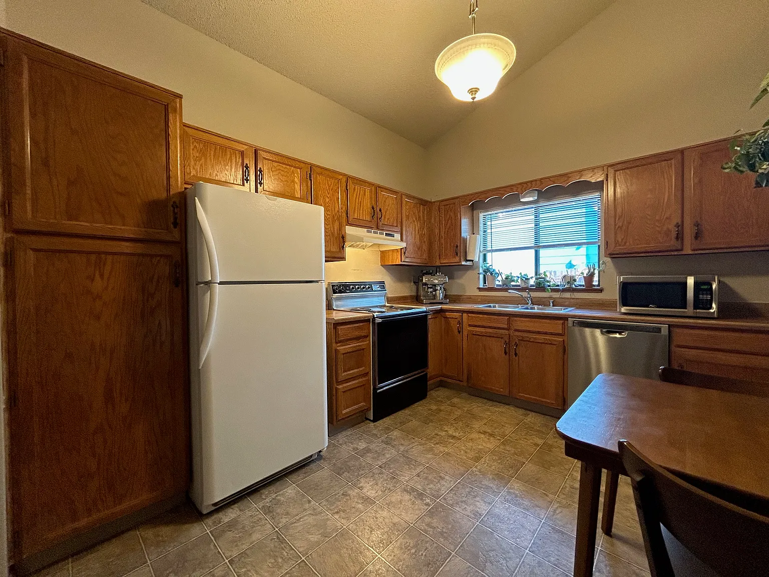 Pemberton Way - 1 — Photo 2
