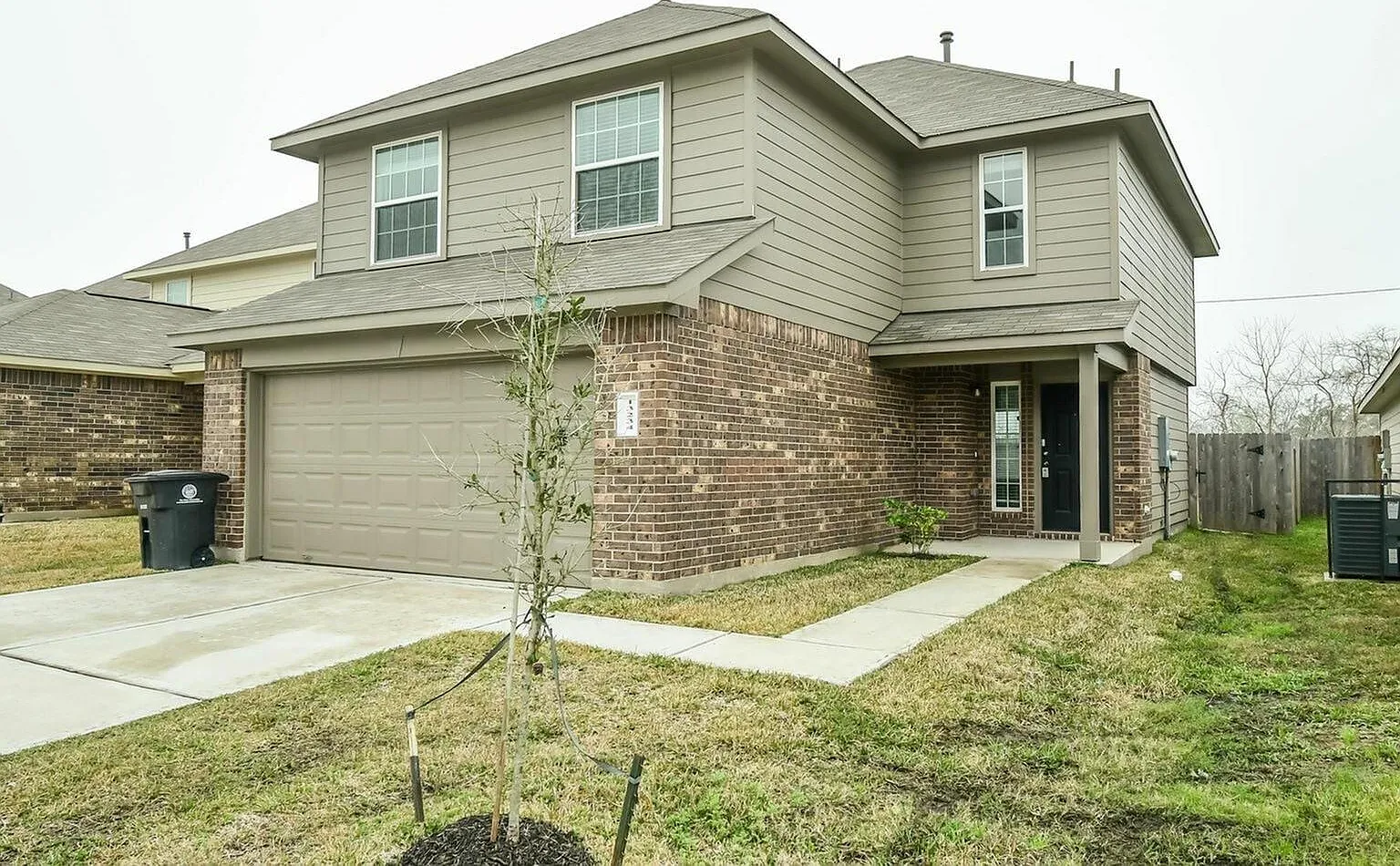 4 bed, 2.5 bath, 1847 sqft, $2,095 — Photo 1