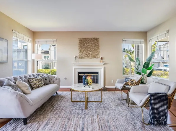 584 Shoal Cir, Redwood City, CA 94065