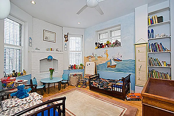 Sold by Fenwick Keats Real Estate | media 7