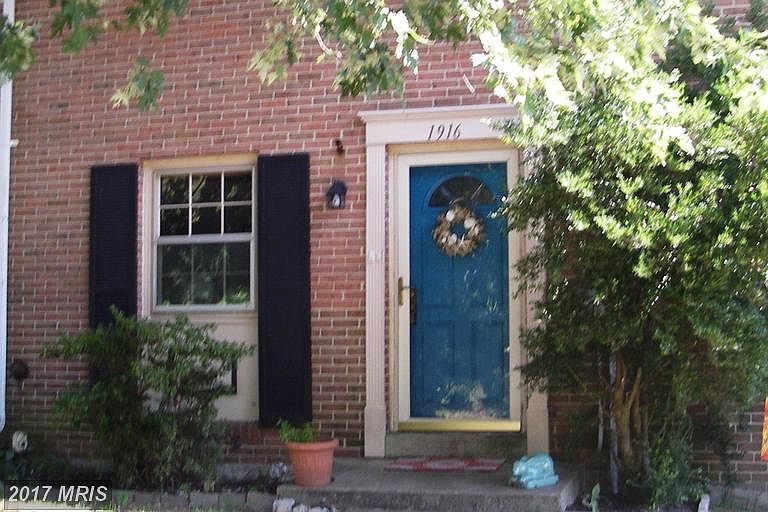 1st image of 1916 Abbey Ln