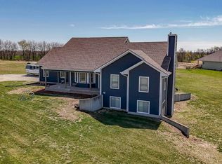11502 218th Rd, Holton, KS 66436