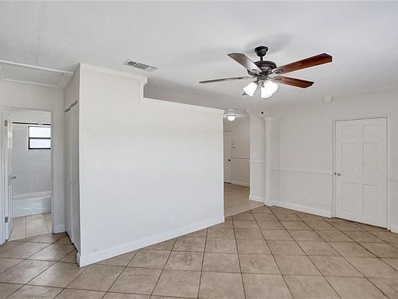 5th image of 450 NE 58th Ct