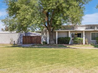 8827 N New World Dr, Glendale, AZ 85302