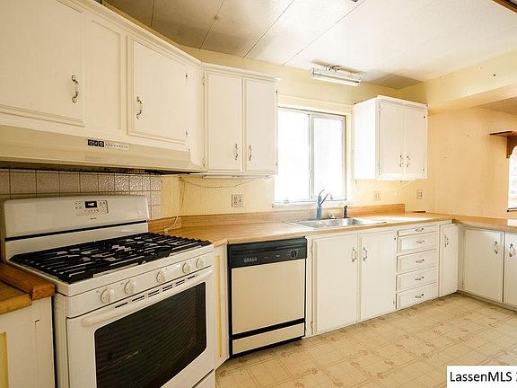 2nd image of 691-330 Cedar Way