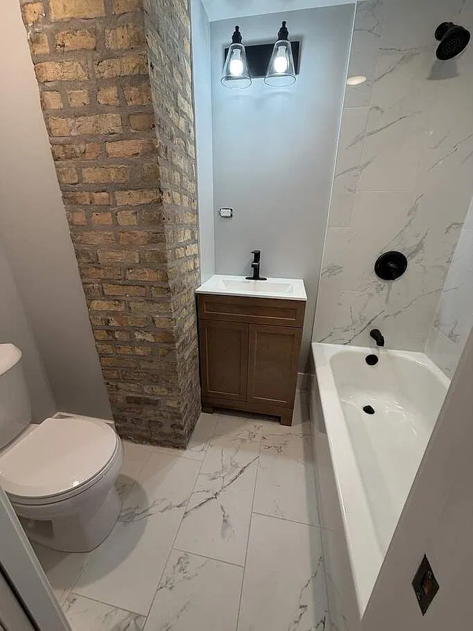 2227 W 21st St — Photo 3