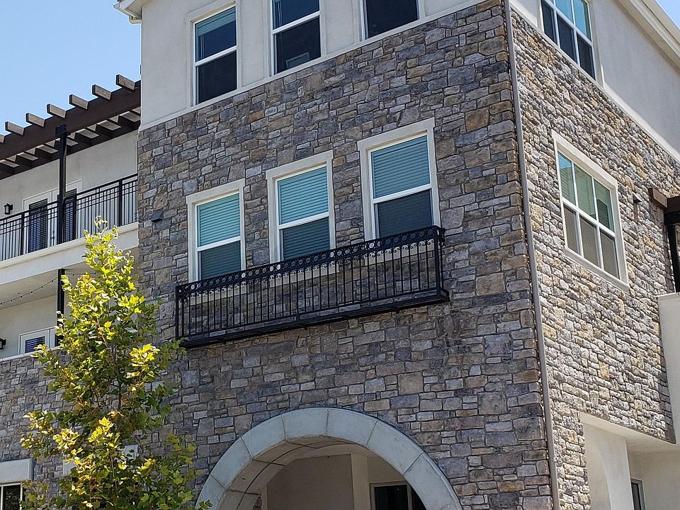 1st image of 2024 Ventura Blvd #205 & 315