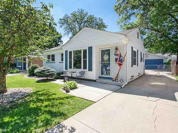 2nd image of 22734 Carolina St